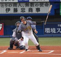 １回、中前打を放つ陽川