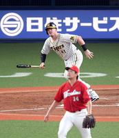 　３回、阪神・ボーアは右前に適時打を放つ＝京セラドーム大阪（撮影・山口登）