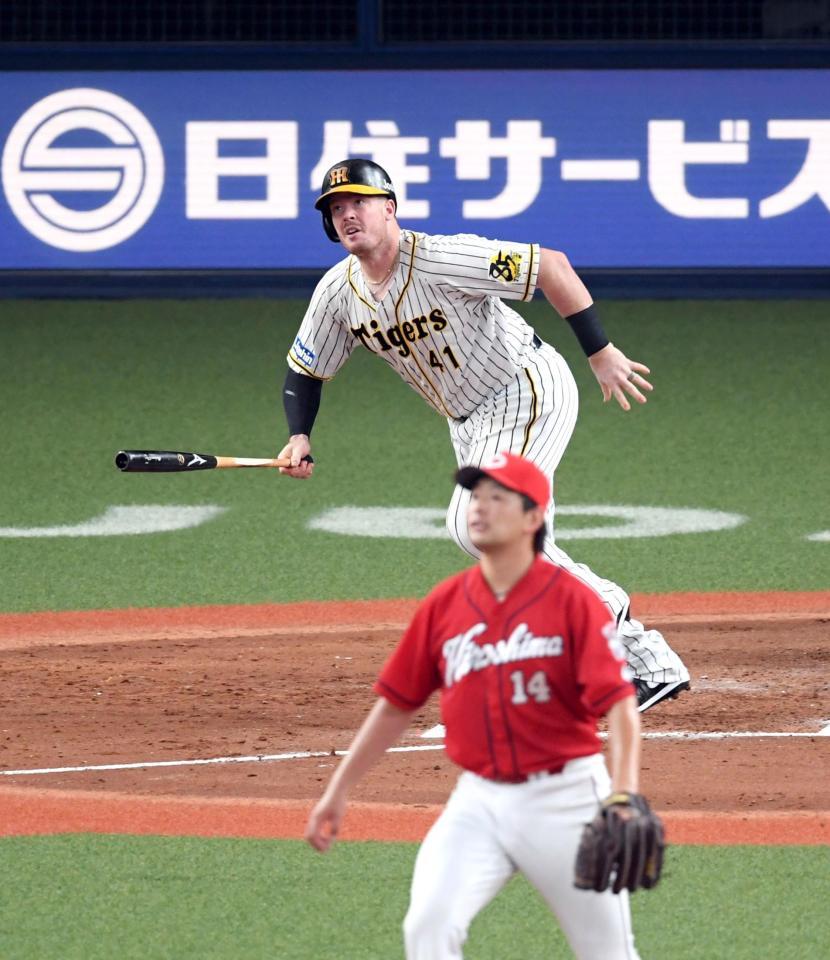 　３回、阪神・ボーアは右前に適時打を放つ＝京セラドーム大阪（撮影・山口登）