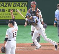 ９回、二飛に倒れて最後の打者となった大山（投手・菅野）＝撮影・堀内翔