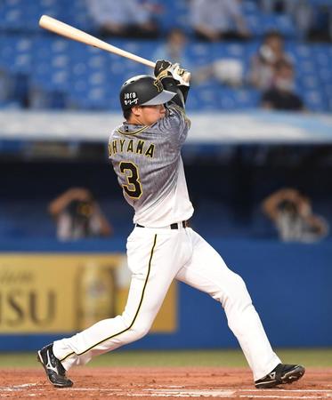 　２回、二塁打を放つ大山