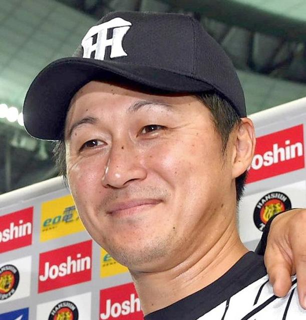 阪神・俊介　今季初打席は３球三振　山中にタイミング合わず