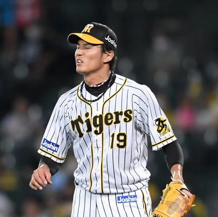 ３回、ウィーラーに２点打を許し悔しがる藤浪（撮影・田中太一）