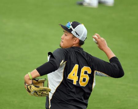 先発予定だった阪神・秋山＝甲子園（撮影・山口登）