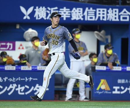 　５回、佐野に２点適時二塁打を浴びた青柳