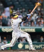 　９回、猛打賞となる左前打を放つ北條