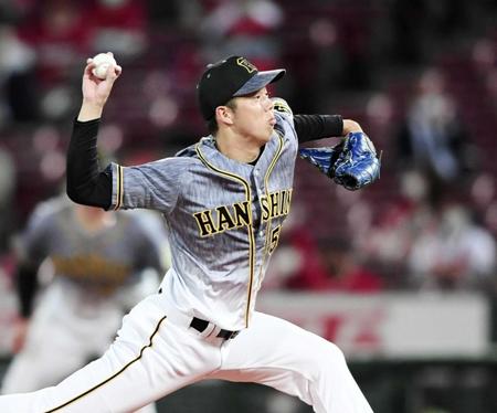 　先発し、力投する青柳（撮影・田中太一）