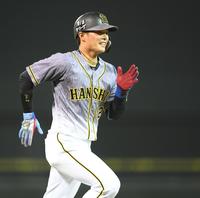 　１回、先制２ランを放った北條は力走しながら生還する