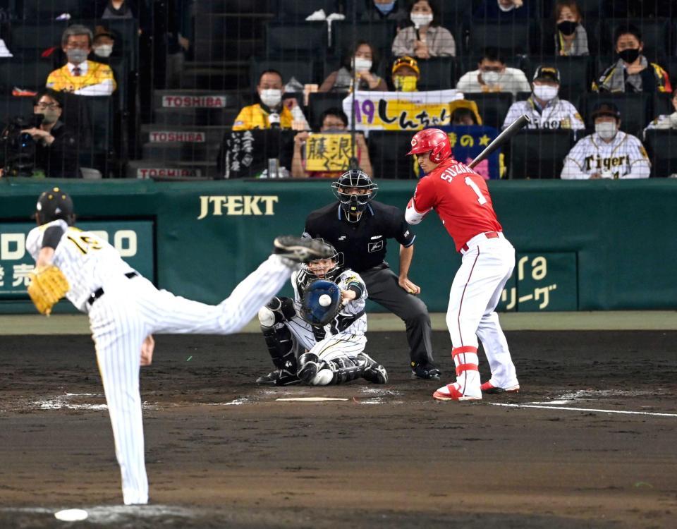 　８回、鈴木誠を見逃し三振に斬った藤浪（撮影・飯室逸平）