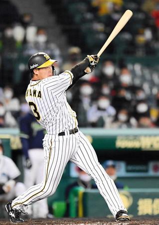 　９回、サヨナラソロを放つ大山