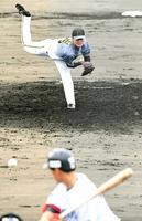 　西武打線相手に５回２／３を２失点７奪三振の好投を見せた西純