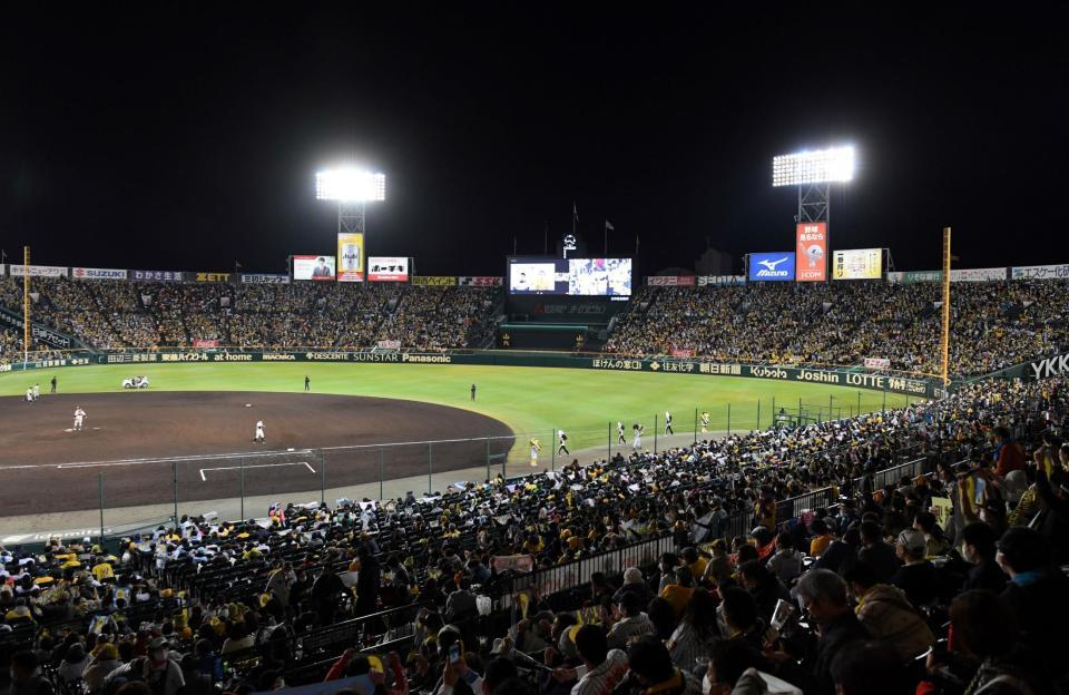 　２万人を超える観客が入った阪神対巨人戦（撮影・山口登）