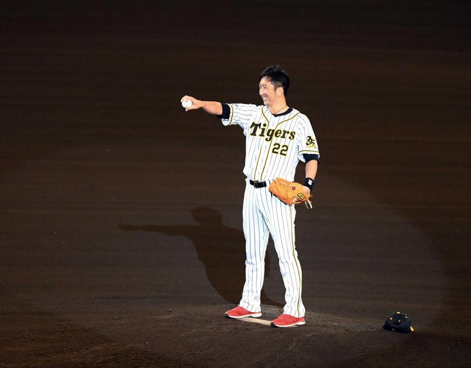 　ラストピッチでポーズを決める藤川（撮影・山口登）