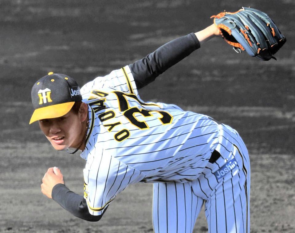 　先発し、力投する及川