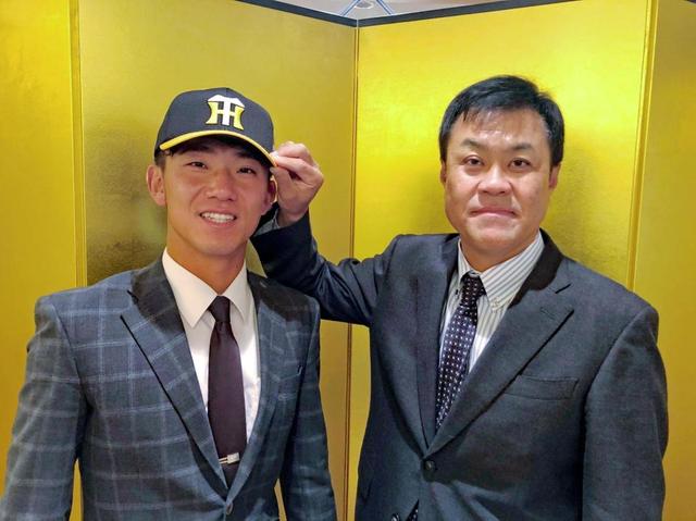 阪神・ドラ2指名の伊藤将司が仮契約「1年目から自分の投球を 阪神・ドラ2指名の伊藤将司が仮契約「1年目から自分の投球を