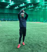 キャッチボールする阪神・西勇輝＝甲子園（球団提供）