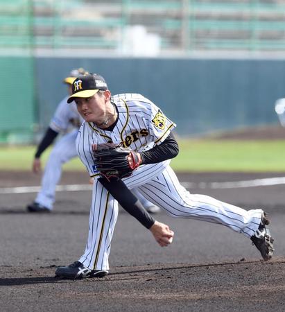 　紅白戦で先発し力投する西純（撮影・山口登）