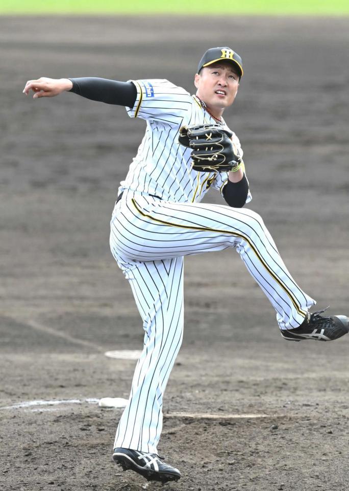 　３回無失点の好投を見せた秋山（撮影・飯室逸平）