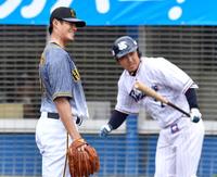 １回、ヤクルト・内川聖一に安打を許し顔をしかめる阪神・チェン（撮影・田中太一）