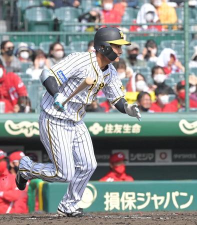 　４回、適時打を放つ木浪（撮影・高部洋祐）
