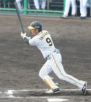 ７回、中前打を放つ高山（代表撮影）