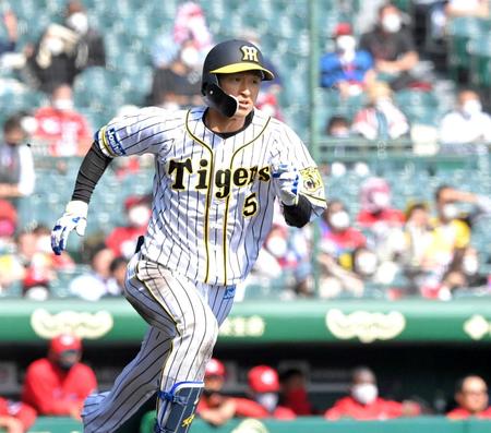 　３年連続盗塁王獲得を宣言した近本