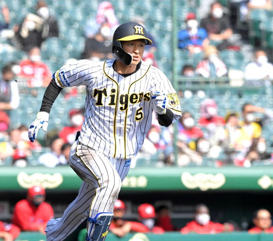 　３年連続盗塁王獲得を宣言した近本