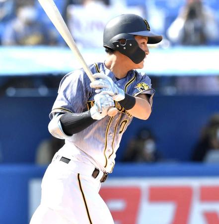 　３回、木浪は右前適時打を放つ