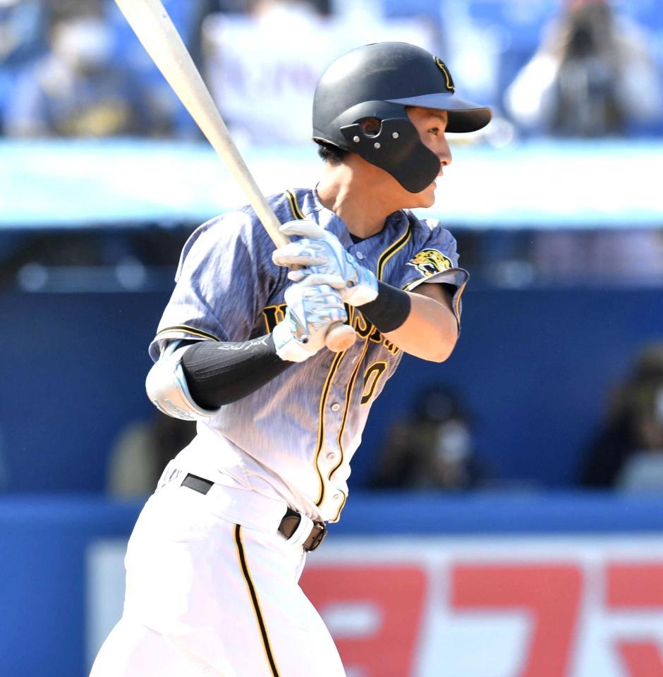 　３回、木浪は右前適時打を放つ