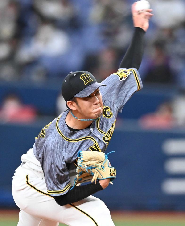 ７回、力投する岩貞　