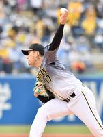 　力投する岩貞（撮影・高石航平）