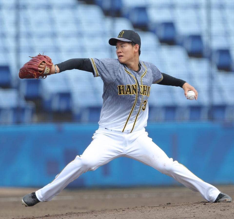 　先発し力投するた及川