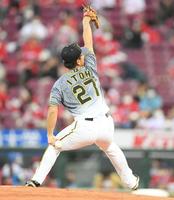 先発し、力投する阪神・伊藤将＝マツダスタジアム（撮影・田中太一）