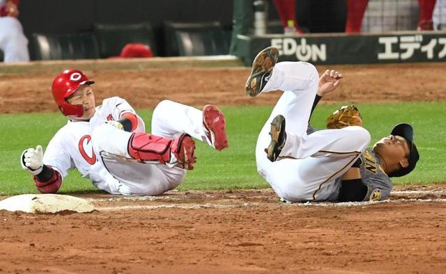 前日に途中交代の阪神・大山　試合前練習に元気に参加