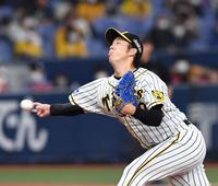 　力投する青柳（撮影・北村雅宏）