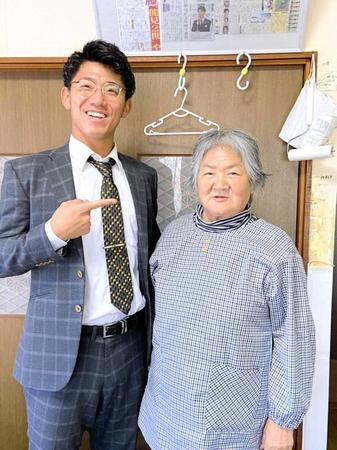 　伊藤将と祖母・功子さん