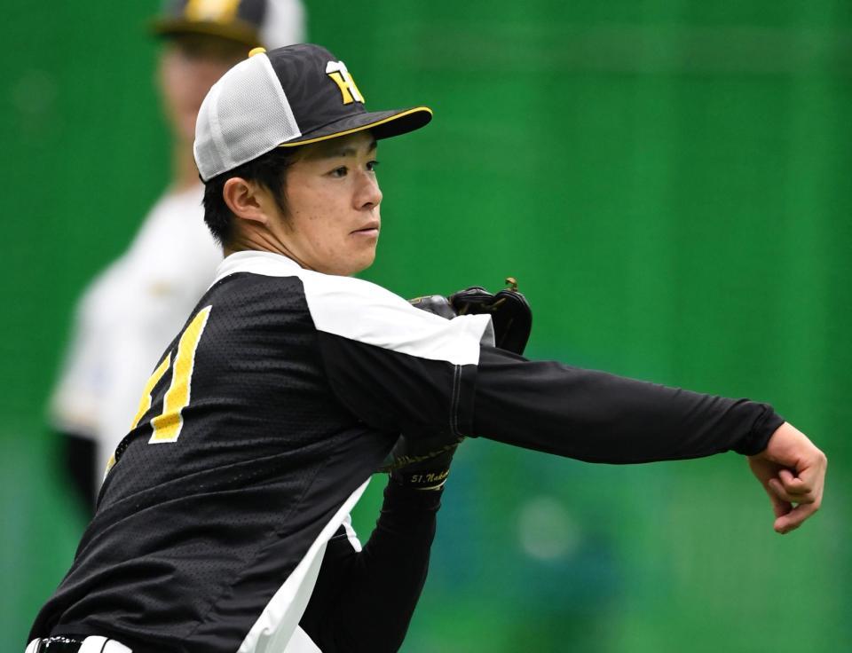 ノックを受け送球する中野（撮影・田中太一）