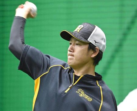 　お立ち台から一夜明け、次の登板へ黙々と調整する小林