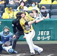 　３回、中前打を放つガンケル（撮影・飯室逸平）