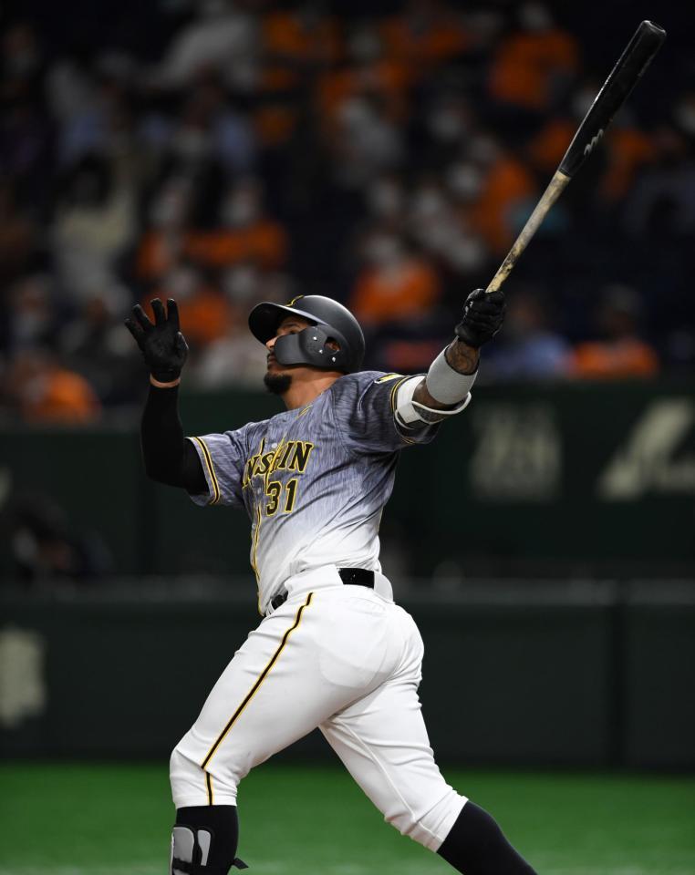 　３回、２ランを放つマルテ