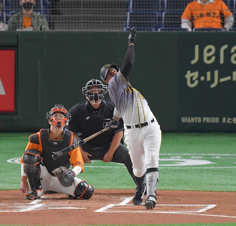 　１回、先制ソロを放つマルテ