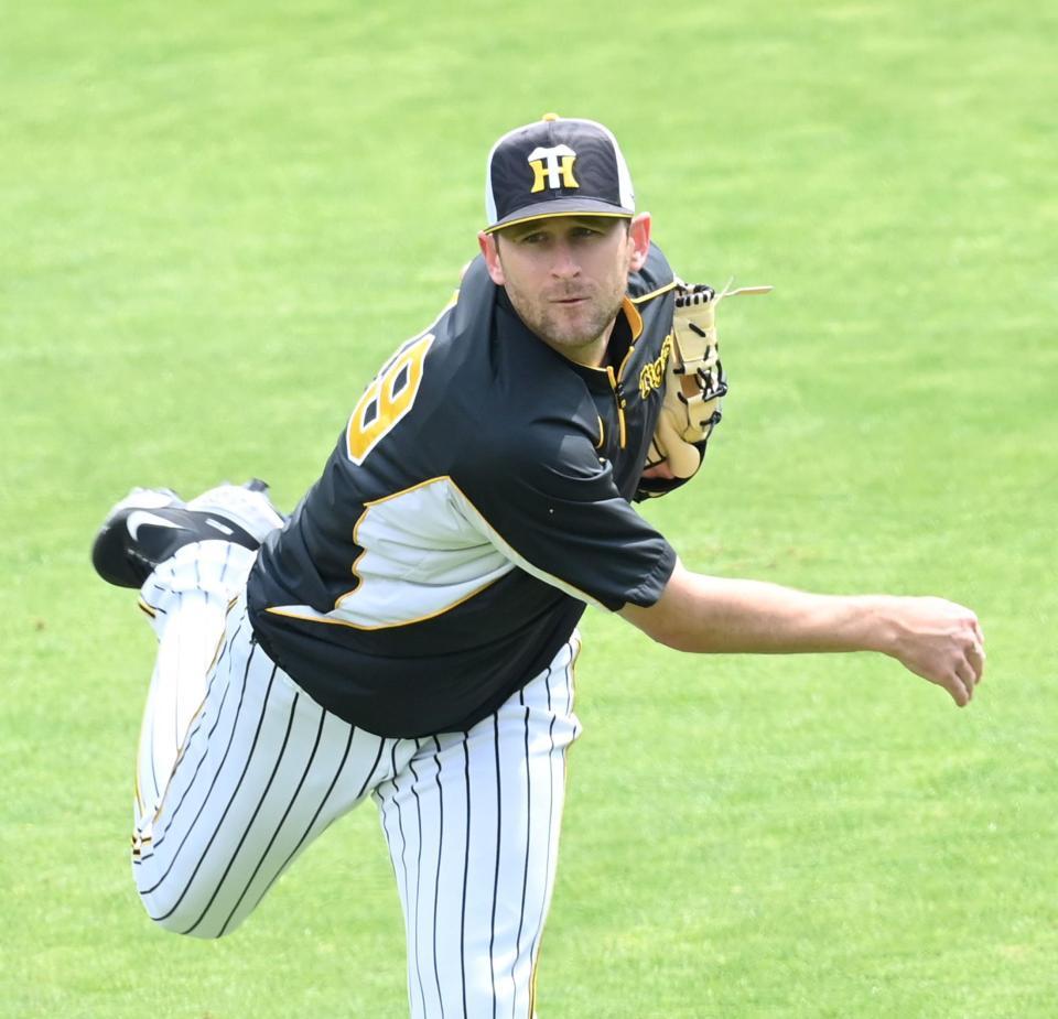 　キャッチボールをするガンケル（撮影・飯室逸平）