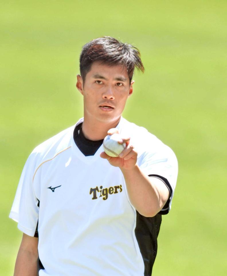 　キャッチボールで調整するチェン