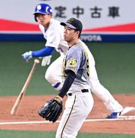 　２回、根尾にタイムリーを打たれる青柳（撮影・飯室逸平）