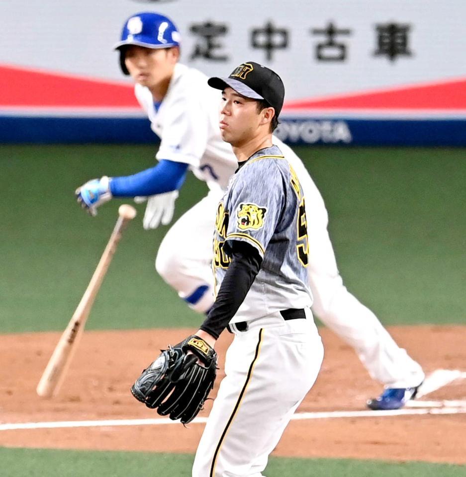 　２回、根尾にタイムリーを打たれる青柳