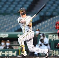 　１回、先制適時打を放つサンズ