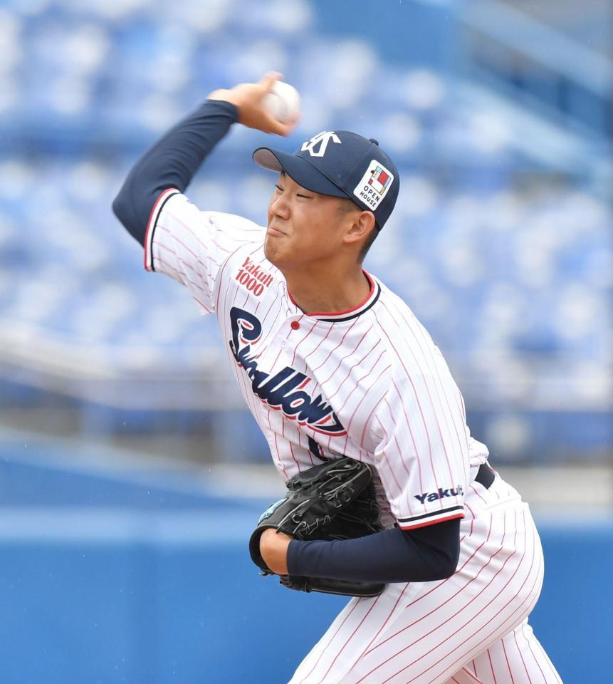　先発し力投する奥川（撮影・西岡正）