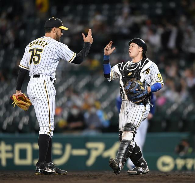 阪神スアレスがリーグ単独トップ10セーブ「続けていきたい」九回を圧巻５球締め