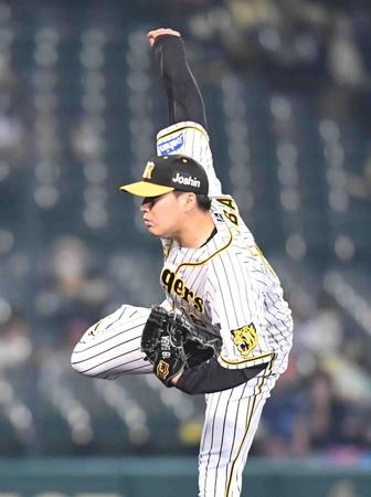 　６回から登板する馬場（撮影・北村雅宏）