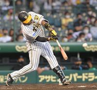 　３回、逆転２ランを放つマルテ（撮影・高部洋祐）